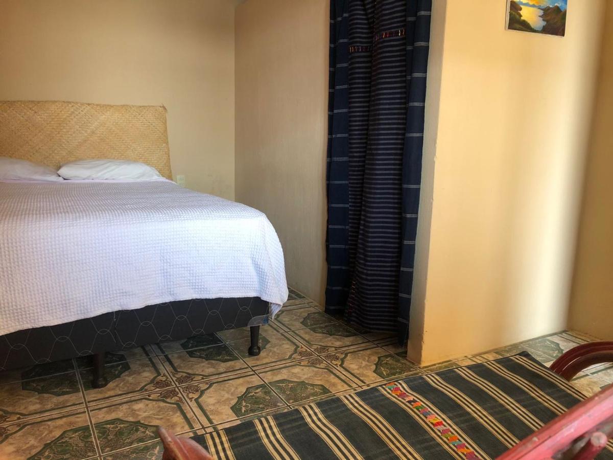 Kawoq Guesthouse San Pedro La Laguna Luaran gambar